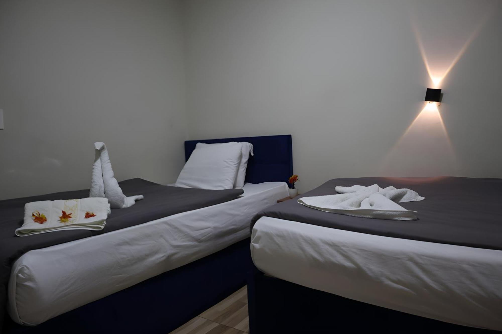 Revent Hotel Kaherah Luaran gambar